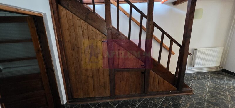 Vila de vanzare cu 5 camere in Busteni