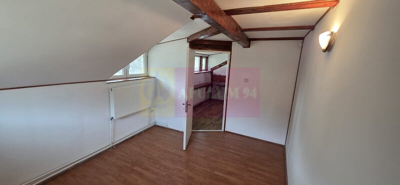 Vila de vanzare cu 5 camere in Busteni